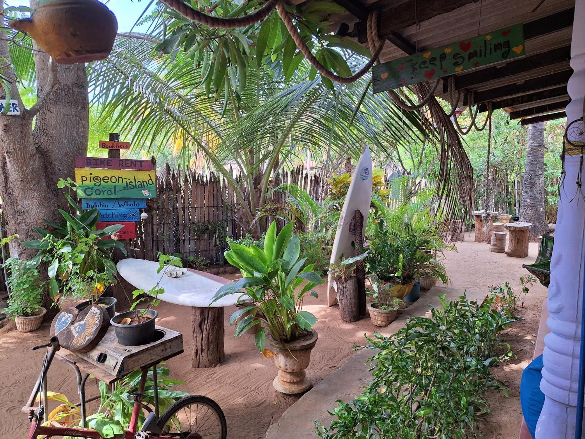 Akki'S Hostel Trincomalee Extérieur photo
